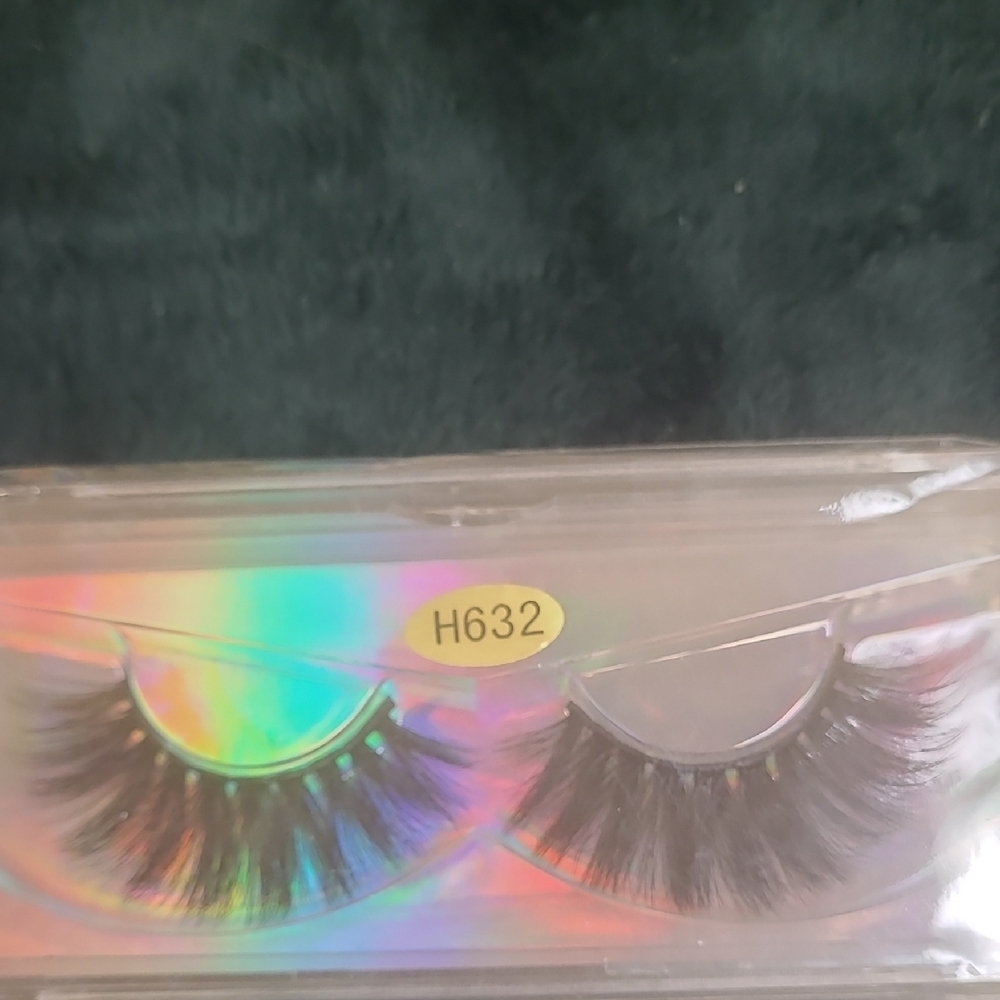 4 MINK Lashes Sealed In Package. 3 Different Styles - Picture 4 of 7